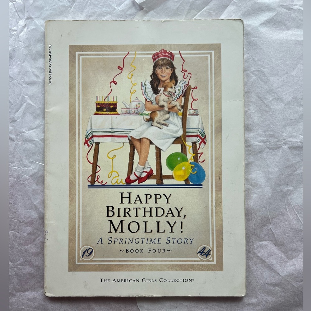 VTG Pleasant Company ‘Happy Birthday Molly’ illustrated softcover Collectible